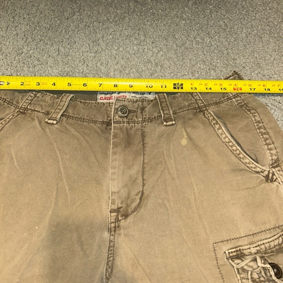 American Eagle Shorts Mens Size 32 Tan Green Cargo Distressed Midrise 12" Inseam - Picture 5 of 12